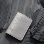 Husa passport maro 0026
